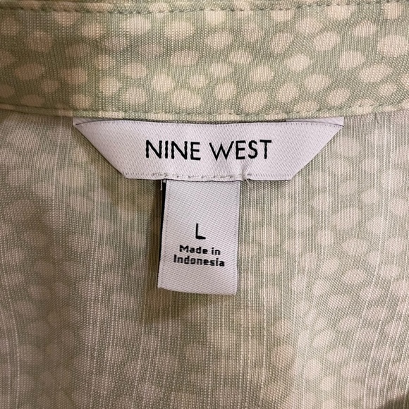 Nine West mint green with polka dots short sleeve 1/2 crop top size Large - Picture 6 of 6